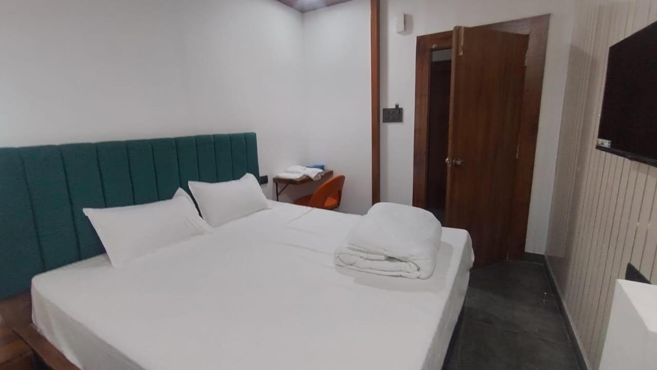 Hotel M Hyatt Hyderabad Exterior foto